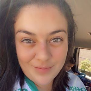 Meet your Posher, Damaris